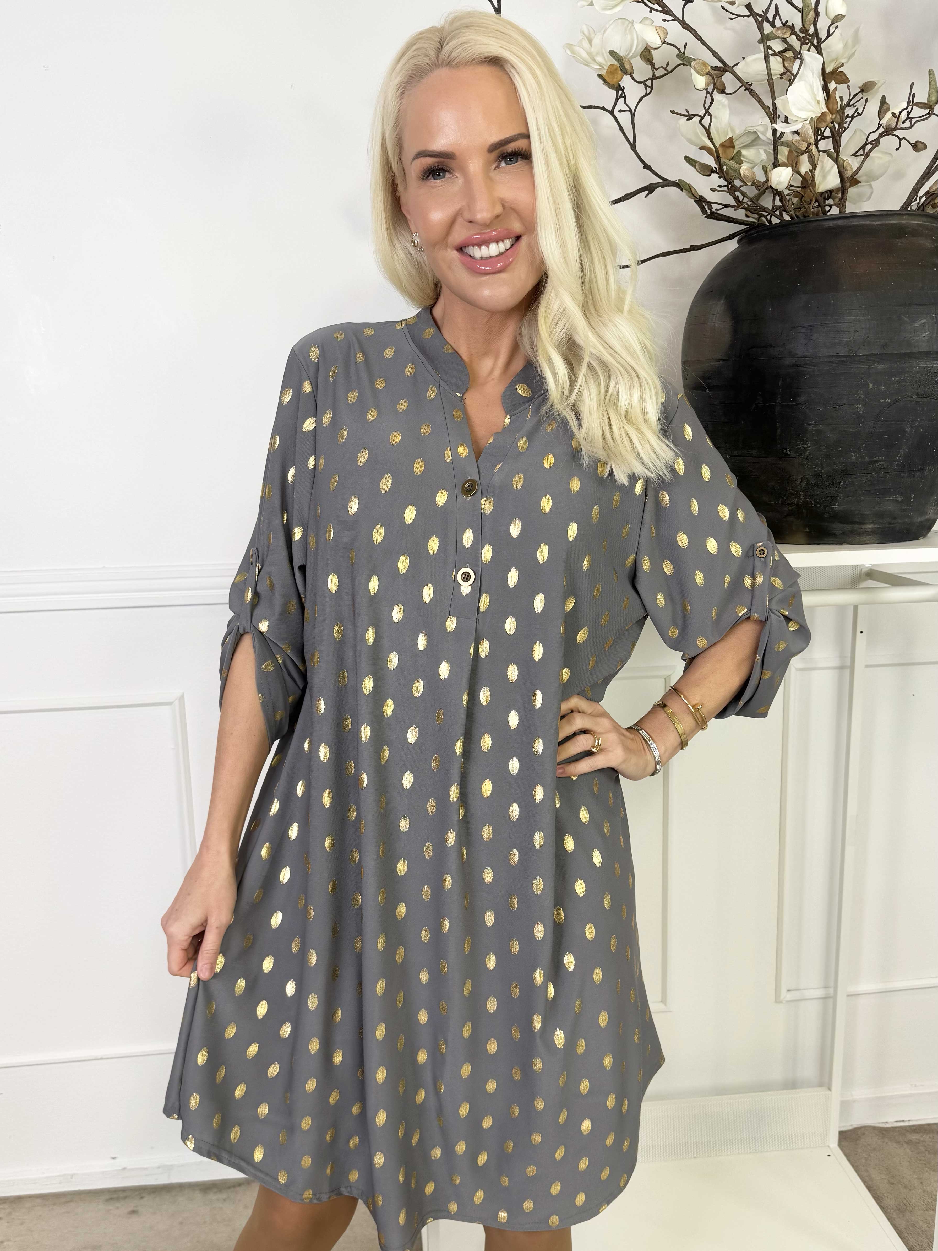 Ebba Gold Long - Elastisk kjole med guld prikker